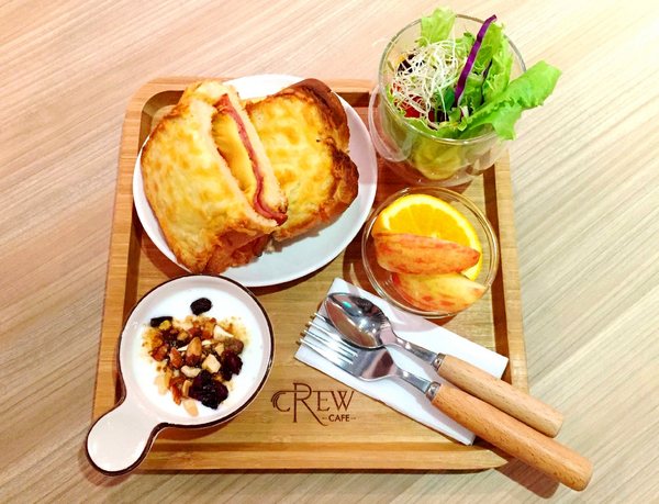 CREW CAFE：CREW CAFE