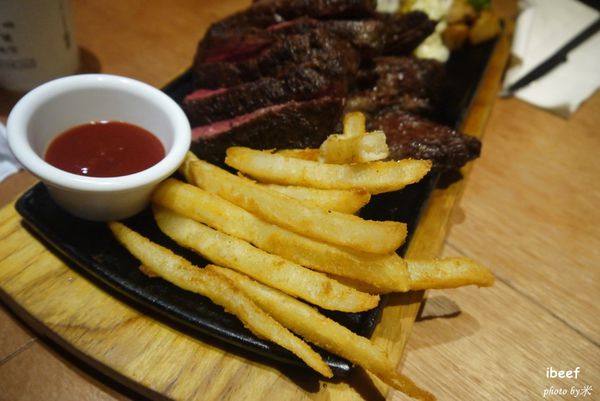 愛牛客原味炭烤牛排館-ibeefP1610177_調整大小1.JPG