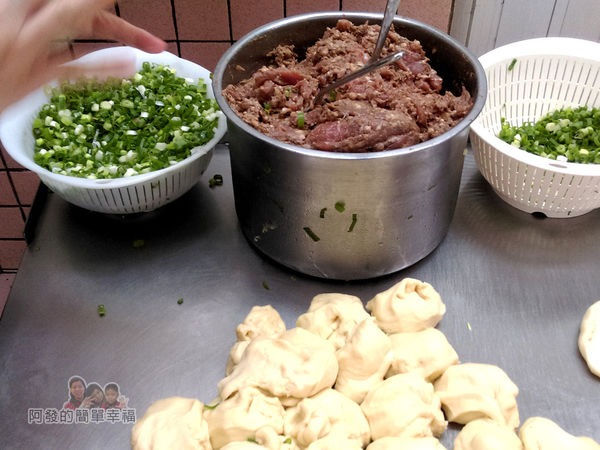 福元胡椒餅04-工作檯