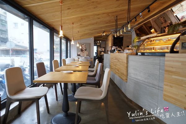 Lucky5 Light Cafe:Lucky5 Light Cafe ♥ 國父紀念館時尚美感輕食下午茶 ♥ 新鮮食材現點現做 ♥ 招牌薄脆餅與咖啡