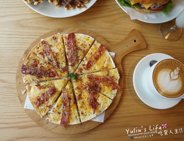 Lucky5 Light Cafe:Lucky5 Light Cafe ♥ 國父紀念館時尚美感輕食下午茶 ♥ 新鮮食材現點現做 ♥ 招牌薄脆餅與咖啡