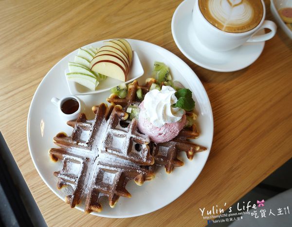 Lucky5 Light Cafe:Lucky5 Light Cafe ♥ 國父紀念館時尚美感輕食下午茶 ♥ 新鮮食材現點現做 ♥ 招牌薄脆餅與咖啡