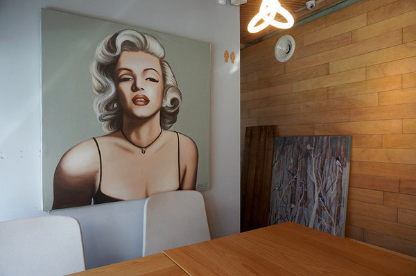 Lucky5 Light Cafe：[國父紀念館] Lucky5 Light Cafe 輕食下午茶好去處 /薄脆餅/鬆餅/木盆沙拉/可頌三明治 (附菜單)