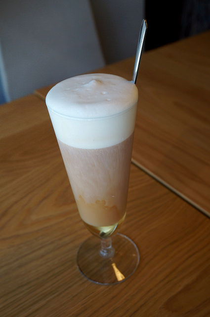 Lucky5 Light Cafe：[國父紀念館] Lucky5 Light Cafe 輕食下午茶好去處 /薄脆餅/鬆餅/木盆沙拉/可頌三明治 (附菜單)