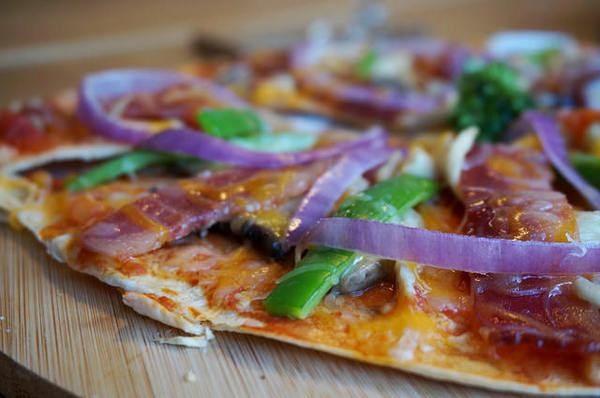 Lucky5 Light Cafe：[國父紀念館] Lucky5 Light Cafe 輕食下午茶好去處 /薄脆餅/鬆餅/木盆沙拉/可頌三明治 (附菜單)