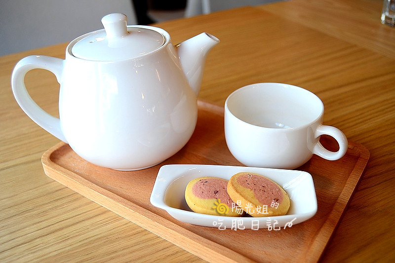 Lucky5LightCafe04.JPG - Lucky5 Light Cafe