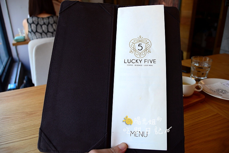 Lucky5LightCafe09.JPG - Lucky5 Light Cafe