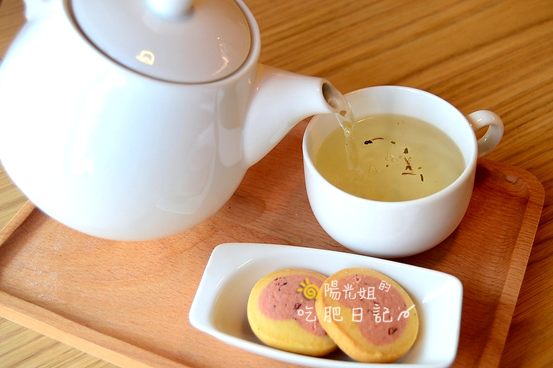 Lucky5LightCafe05.JPG - Lucky5 Light Cafe