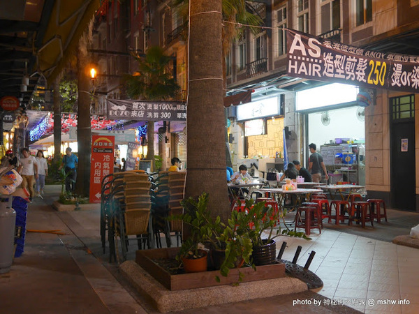 這一間:【食記】台中這一間炸物, 啤酒, 創意調酒@西屯逢甲夜市&文華道會館 : 酥脆爽口,齒縫留香,juicy不油膩, 香酥炸雞排第一選擇!