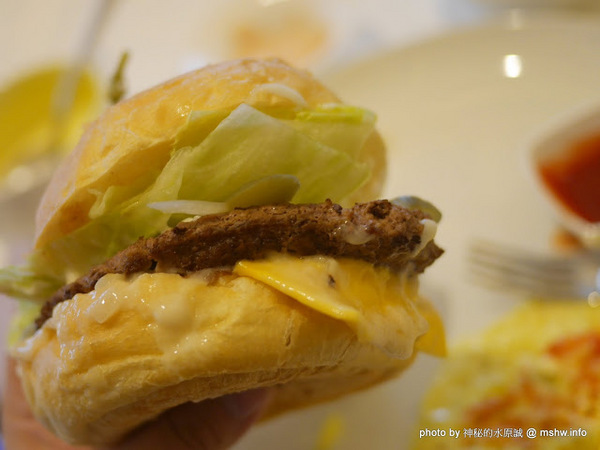 伯達行旅:【住宿】台中Boda Hotel 伯達行旅精品旅館-質變607@西屯逢甲大學夜市&中港交流道 : 天韻集團新品牌, 讓你「做一個好夢」