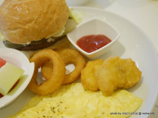 伯達行旅:【住宿】台中Boda Hotel 伯達行旅精品旅館-質變607@西屯逢甲大學夜市&中港交流道 : 天韻集團新品牌, 讓你「做一個好夢」