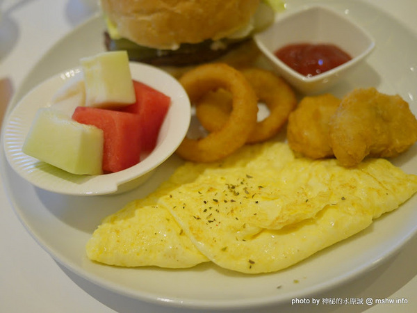 伯達行旅:【住宿】台中Boda Hotel 伯達行旅精品旅館-質變607@西屯逢甲大學夜市&中港交流道 : 天韻集團新品牌, 讓你「做一個好夢」
