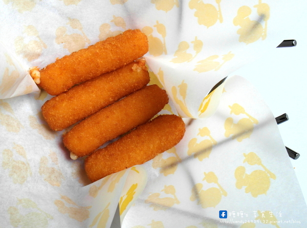 弗列斯 Fresh House(台中公益店):〖台中│美食〗弗列斯 Fresh House(台中公益店) ❤ 碳烤牛奶吐司,外酥內軟,香氣十足,夾入鹹食或甜食都好好味!!還有超厚切月亮蝦糖糖很也推唷~