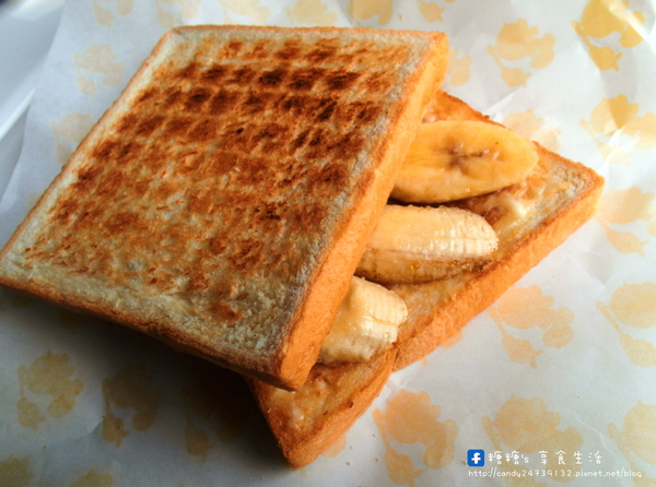 弗列斯 Fresh House(台中公益店):〖台中│美食〗弗列斯 Fresh House(台中公益店) ❤ 碳烤牛奶吐司,外酥內軟,香氣十足,夾入鹹食或甜食都好好味!!還有超厚切月亮蝦糖糖很也推唷~