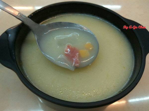 尊客平價牛排(中華店)：【臺南Ω北區】尊客平價牛排（中華總店）。大分量雙拼，飲料、濃湯無限供應，還有小朋友最愛的兒童遊戲區