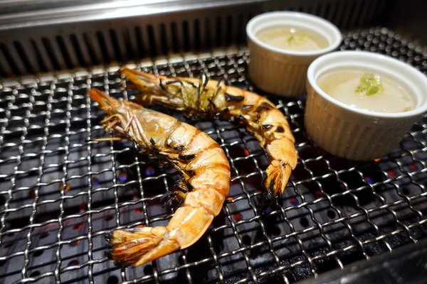 原燒優質原味燒肉(台北京華城店):(胖樺食記) 燈光美氣氛佳「原燒優質原味燒肉-台北京華城店」,安格斯黑牛套餐新上市 /單點式/商業午餐