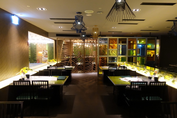 原燒優質原味燒肉(台北京華城店):(胖樺食記) 燈光美氣氛佳「原燒優質原味燒肉-台北京華城店」,安格斯黑牛套餐新上市 /單點式/商業午餐