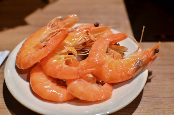 青森鍋物:『台中||西區』獨樹一格的日式焦香湯頭-青森鍋物AOMORI NABEMONO。愛評體驗團。