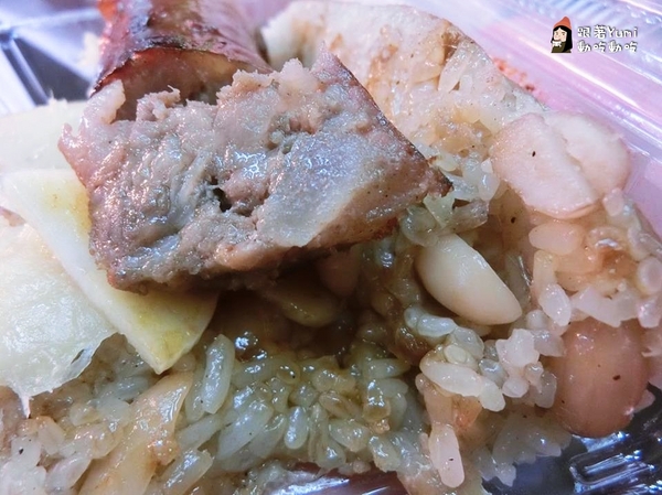 嘉義不一樣香腸：【台中食記-西屯區】逢甲夜市良心攤販!有SGS認證的手工大腸包小腸/糯米腸/大腸頭→嘉義不一樣香腸/糯米腸(不添加防腐劑)@跟著Yumi尤美美動吃動吃(體驗日期:2016年05月20日)