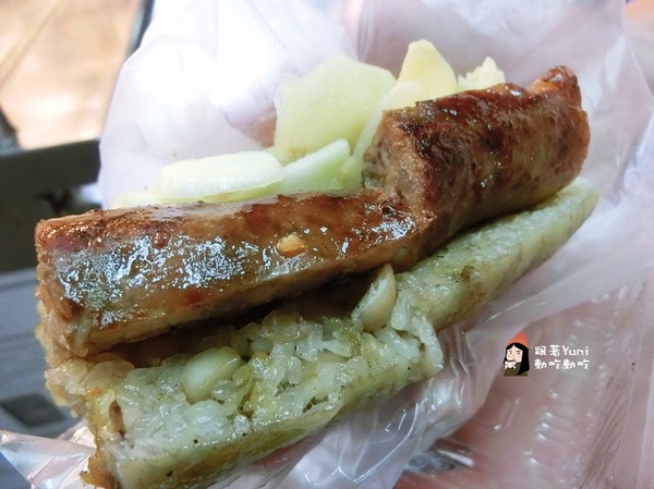 嘉義不一樣香腸：【台中食記-西屯區】逢甲夜市良心攤販!有SGS認證的手工大腸包小腸/糯米腸/大腸頭→嘉義不一樣香腸/糯米腸(不添加防腐劑)@跟著Yumi尤美美動吃動吃(體驗日期:2016年05月20日)