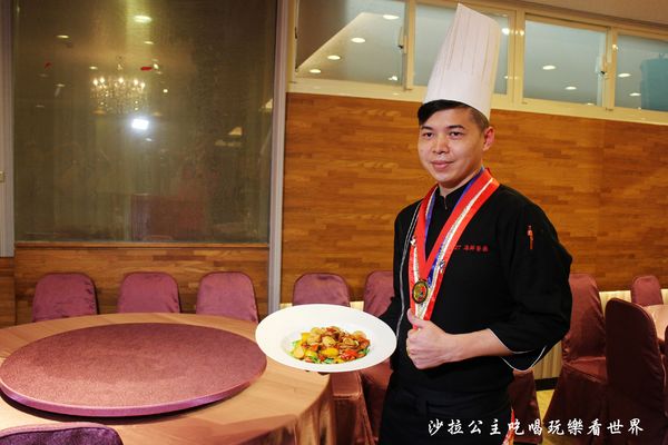 727海鮮餐廳(成功路店)：內湖金牌主廚『727海鮮餐廳』吃無菜單料理不用到宜蘭/中式創意料理