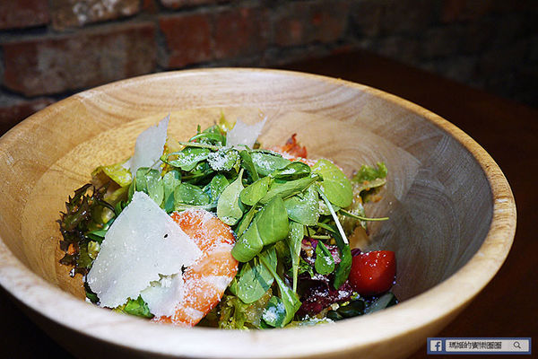 棧 F-U Kitchen:◆台北中山。捷運中山站【棧 F-U Kitchen】直火炭烤美味上桌。中山餐酒館。中山區美食。異國料理