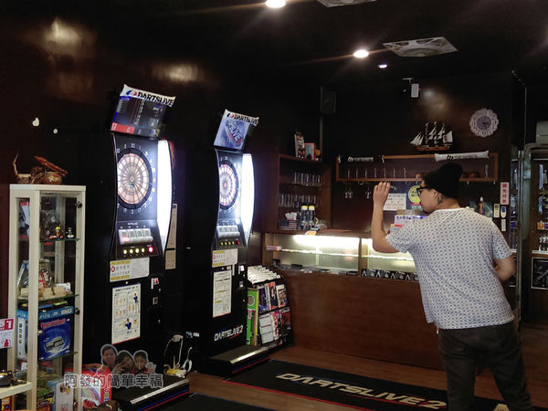 WingFlight飛鏢簡餐18-看起來頗好玩的電子飛鏢機