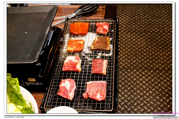 啾哇嘿喲:【東區韓式料理】☼啾哇嘿喲☼韓國八色烤肉,浪漫的愛情故事,拍照打卡還送隱藏版的第九色烤肉,粉紅玫瑰人參喔!♥♥