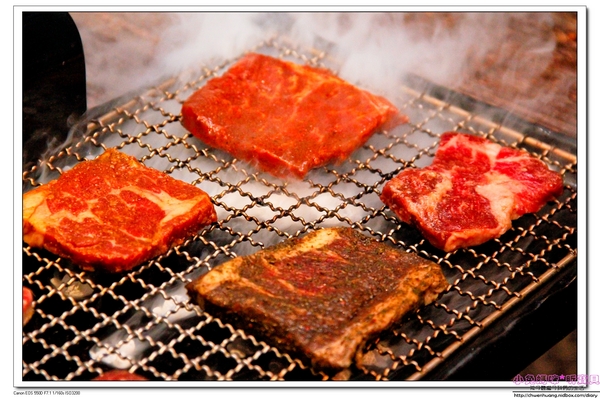 啾哇嘿喲:【東區韓式料理】☼啾哇嘿喲☼韓國八色烤肉,浪漫的愛情故事,拍照打卡還送隱藏版的第九色烤肉,粉紅玫瑰人參喔!♥♥