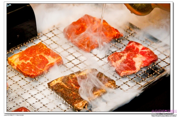 啾哇嘿喲:【東區韓式料理】☼啾哇嘿喲☼韓國八色烤肉,浪漫的愛情故事,拍照打卡還送隱藏版的第九色烤肉,粉紅玫瑰人參喔!♥♥