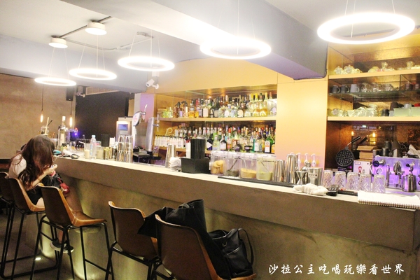 Greedy Bistronomy Cafe:國父紀念館站餐酒館『Greedy Bistronomy Cafe』早午餐/下午茶/漢堡/宵夜