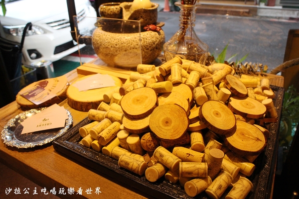 Greedy Bistronomy Cafe:國父紀念館站餐酒館『Greedy Bistronomy Cafe』早午餐/下午茶/漢堡/宵夜