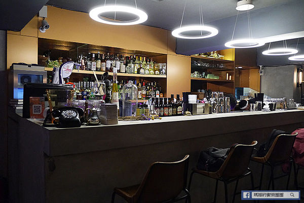 Greedy Bistronomy Cafe:◆台北東區。捷運國父紀念館【Greedy Bistronomy Cafe 餐酒•咖啡】環境氣氛都很棒!國父紀念館餐酒館。東區餐酒館。早午餐