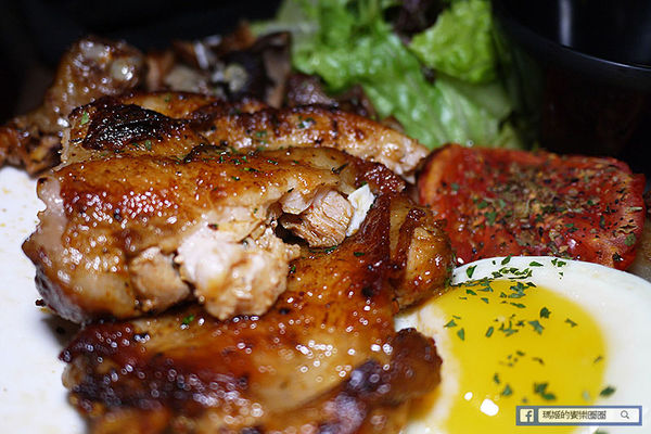 Greedy Bistronomy Cafe:◆台北東區。捷運國父紀念館【Greedy Bistronomy Cafe 餐酒•咖啡】環境氣氛都很棒!國父紀念館餐酒館。東區餐酒館。早午餐