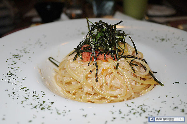 Greedy Bistronomy Cafe:◆台北東區。捷運國父紀念館【Greedy Bistronomy Cafe 餐酒•咖啡】環境氣氛都很棒!國父紀念館餐酒館。東區餐酒館。早午餐