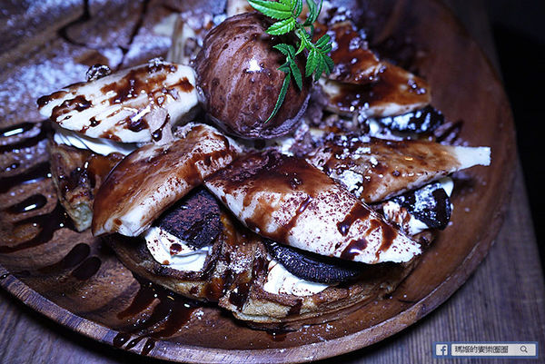 Greedy Bistronomy Cafe:◆台北東區。捷運國父紀念館【Greedy Bistronomy Cafe 餐酒•咖啡】環境氣氛都很棒!國父紀念館餐酒館。東區餐酒館。早午餐