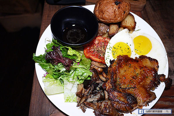 Greedy Bistronomy Cafe:◆台北東區。捷運國父紀念館【Greedy Bistronomy Cafe 餐酒•咖啡】環境氣氛都很棒!國父紀念館餐酒館。東區餐酒館。早午餐