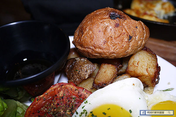 Greedy Bistronomy Cafe:◆台北東區。捷運國父紀念館【Greedy Bistronomy Cafe 餐酒•咖啡】環境氣氛都很棒!國父紀念館餐酒館。東區餐酒館。早午餐