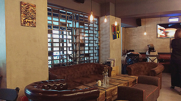 Greedy Bistronomy Cafe：「國父紀念館站餐酒館」【Greedy Bistronomy Cafe】供應早午餐/下午茶/調酒/宵夜，環境優雅，餐點美味，驚喜連連！