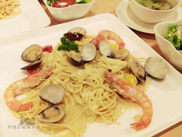 絆21-白醬海鮮義大利麵.jpg