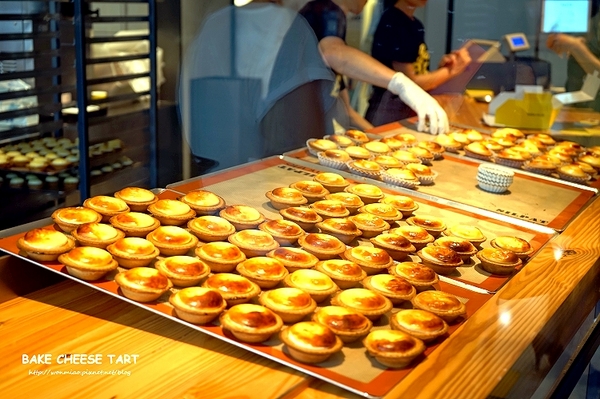 Bake Cheese Tart:【新光三越南西三館】極上牛乳霜淇淋絲毫不比起司塔遜色 ✿✿ Bake Cheese Tart / Bake起司塔 ✿✿