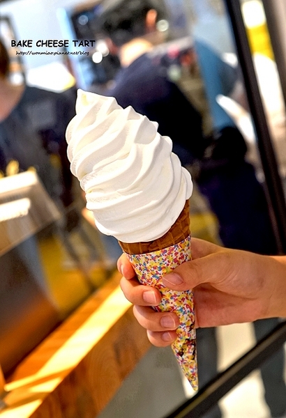 Bake Cheese Tart:【新光三越南西三館】極上牛乳霜淇淋絲毫不比起司塔遜色 ✿✿ Bake Cheese Tart / Bake起司塔 ✿✿