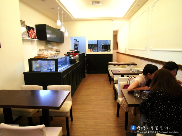 Cream & Sugar 甜忌廉甜點店：〖台中│美食〗Cream & Sugar 甜忌廉甜點店 ❤ 鄰近SOGO百貨，超療癒甜點店，裡頭還隱藏了可愛的蛋~黃~哥~唷!!