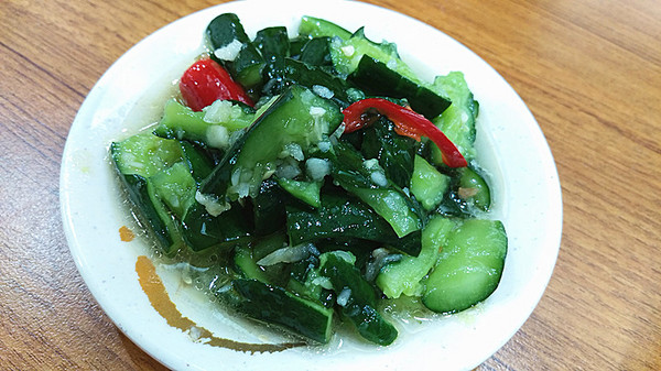 藍玲牛肉麵:「信義安和牛肉麵」【藍玲四川牛肉麵】川味獨門手藝,簡單樸實的媽媽味!