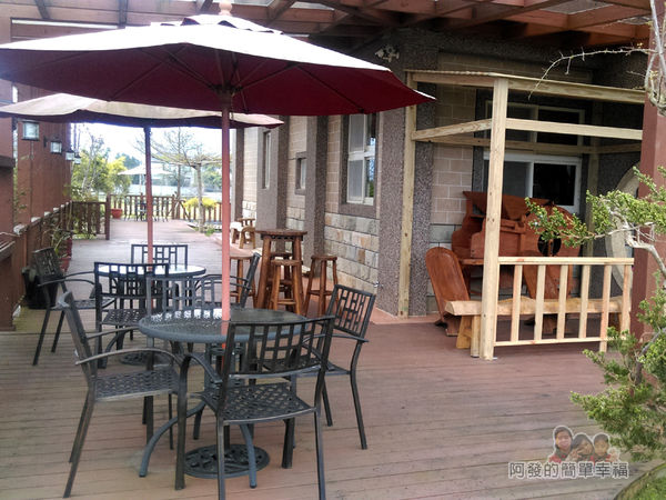 好客三星民宿06-大門旁的露天咖啡座