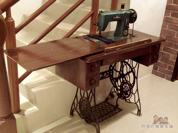 好客三星民宿16-古早的縫紉機