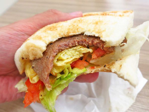 【桃園美食】克李斯碳烤土司-碳烤牛排蛋三明治