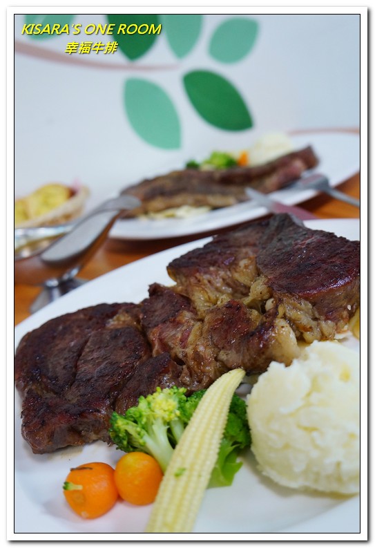 幸福牛排：永和巷弄美食．大分量平價牛排讓人享受好口福──幸福牛排