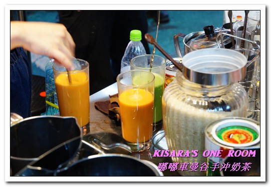 嘟嘟車曼谷手沖奶茶：板橋泰式奶茶．道地的泰式冰飲好口味讓我找到啦！──嘟嘟車曼谷手沖奶茶