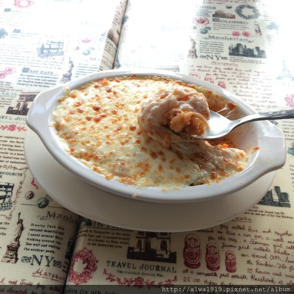 吉米老爹義大利麵:【竹北美食週記】超平價!口味比餐廳更濃厚,老闆怕出名的吉米老爹義大利麵。香甜金瓜濃湯,口味醇厚甘甜!大推薦!